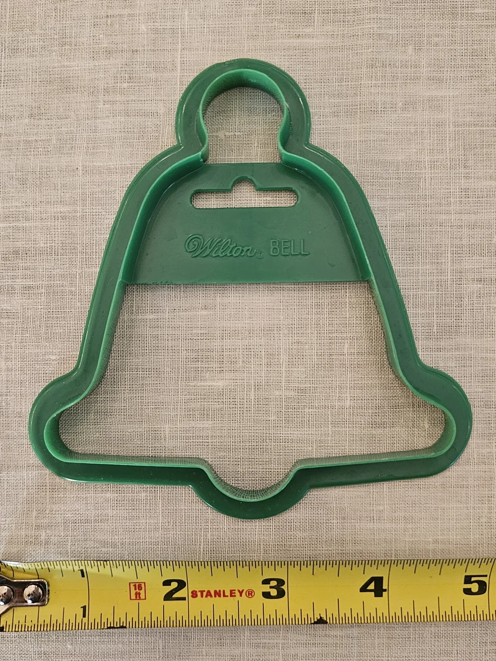 Wilton Vintage Christmas Bell Cookie Cutter Green Plastic Holiday Baking